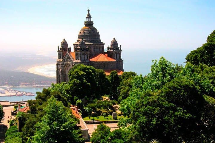 Viana do Castelo, Ponte de Lima & Barcelos: Northern Portugal Day Tour from Porto photo 2