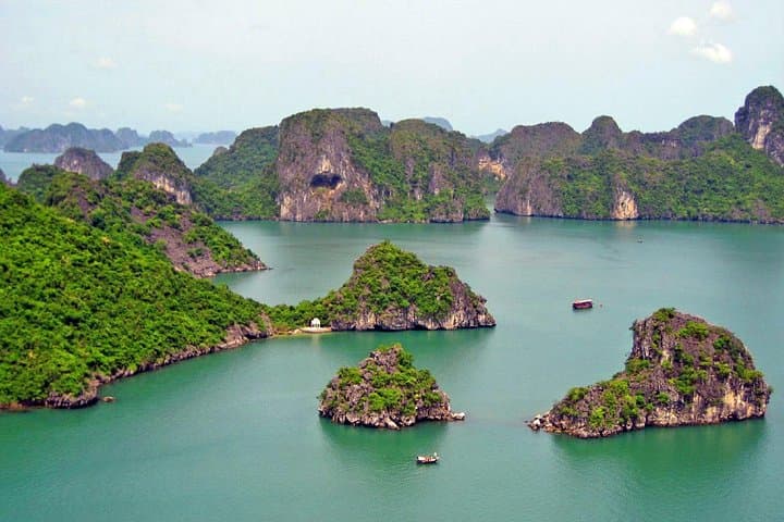 Vietnam Highlights: 9-Day Coastal to River Journey from Hanoi to Saigon photo 2