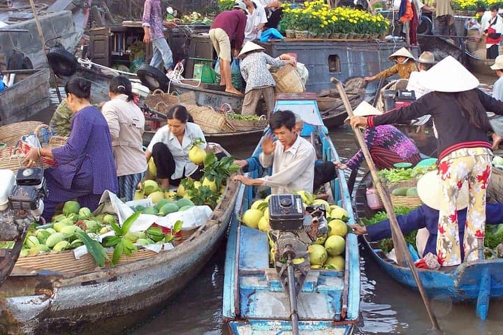 2-Day Mekong Delta Immersion: Floating Markets, Sampans and Orchard Life