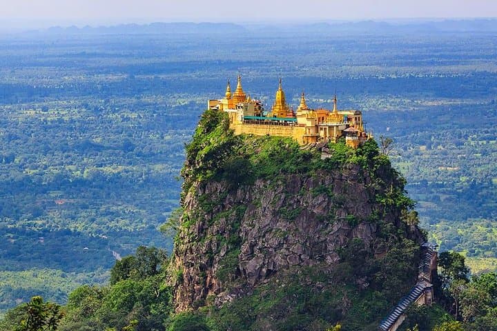 Mount Popa Full-Day Tour: Taung Kalat Monastery, Monkeys & Bagan Views