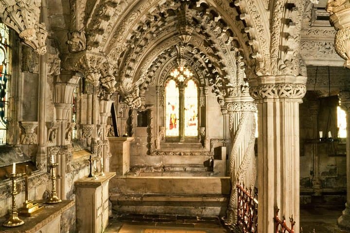 Edinburgh to Rosslyn Chapel: Private Driving Tour of the Castle, Royal Mile & Chapel