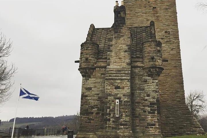 Stirling & Bannockburn Private Tour — Castle, Wallace Monument & Deanston Whisky photo 2
