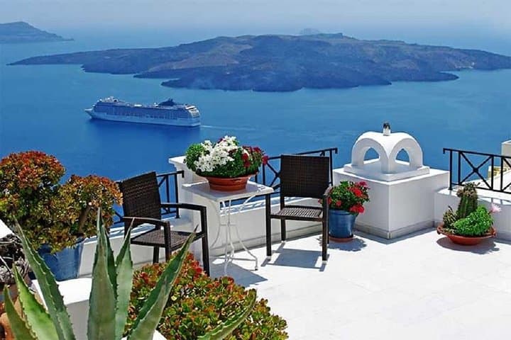 Custom Santorini Minivan Tours: Tailor a 4–7 Hour Island Exploration photo 2