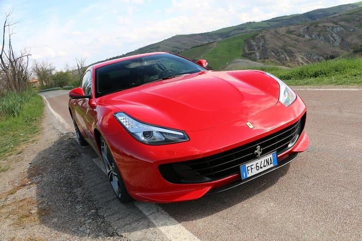Drive the Ferrari GTC4 Lusso V12 in Maranello: Complete Driving Experience Guide photo 2