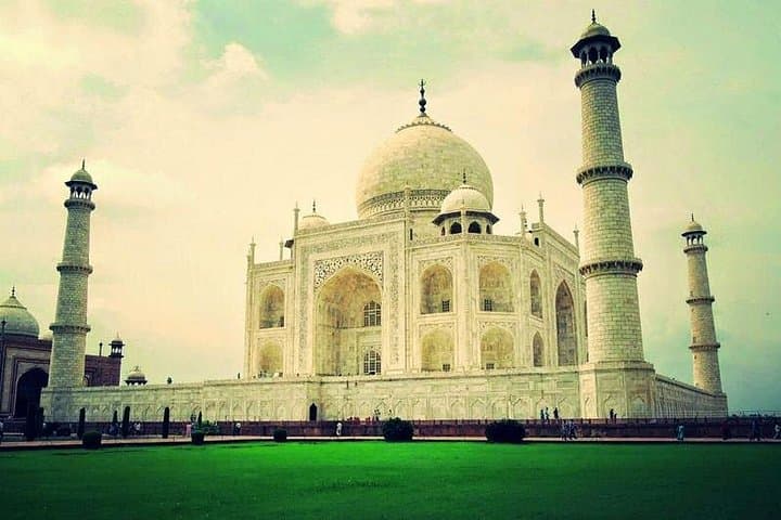 Overnight Taj Mahal Tour from Delhi: 2-Day Agra Trip & Sunrise Taj Visit photo 2