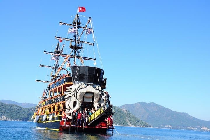 Pirate Cruise from Marmaris: 6-Hour Bay Hopping with BBQ & Swim Stops