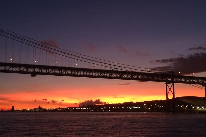 Sunset Sail on the Tagus: Private Lisbon Cruise with Drinks photo 3