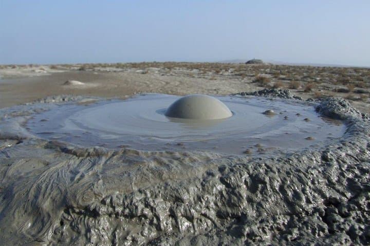 Gobustan and Mud Volcano Tour from Baku — Petroglyphs, Geology & Practical Guide photo 4