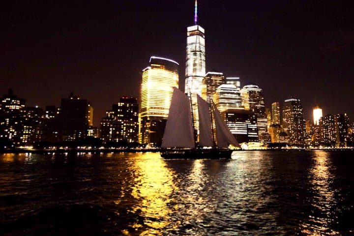 Sail Into the Night: The Enchanting NYC Skyline Tour photo 2