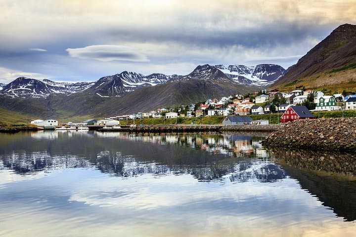 Exploring Iceland’s Arctic Coastline and Siglufjörður: A Scenic Northern Fjord Adventure