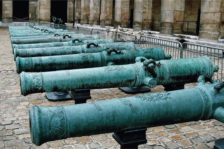 Skip-the-Line Les Invalides World War Museum Semi‑Private Guided Tour — Paris