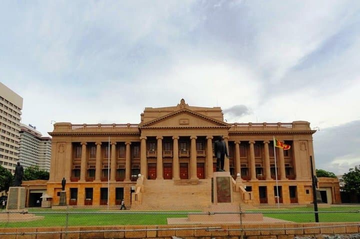 Colombo Architectural Tour: Colonial Buildings, Independence Square & Lighthouse photo 2