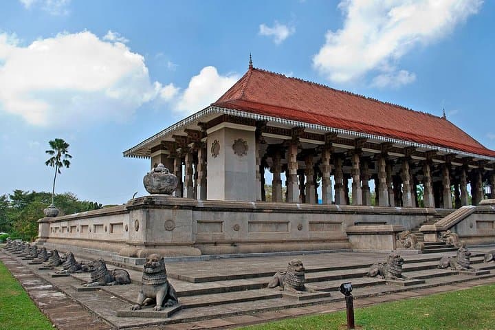 Colombo Architectural Tour: Colonial Buildings, Independence Square & Lighthouse photo 3