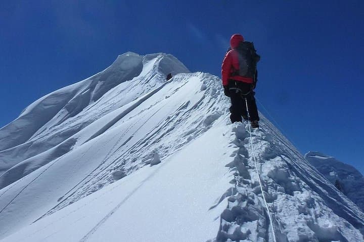Everest Base Camp Trek and Island Peak Climb: 19-Day High-Altitude Expedition photo 2