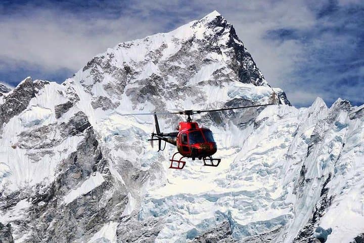 Breakfast at the Top: Everest Helicopter Tour to Kala Patthar & Everest View Hotel