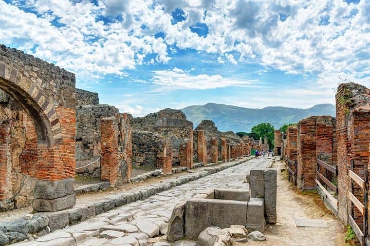 Naples to Amalfi Private Transfer with 2-Hour Pompeii Visit — Practical Guide photo 2