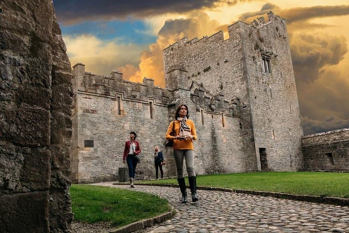 Cork, Cahir Castle & Rock of Cashel Day Tour with Spanish Guide photo 1