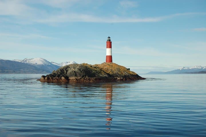 Beagle Channel Navigation to Sea Lions Island — Ushuaia Wildlife Cruise
