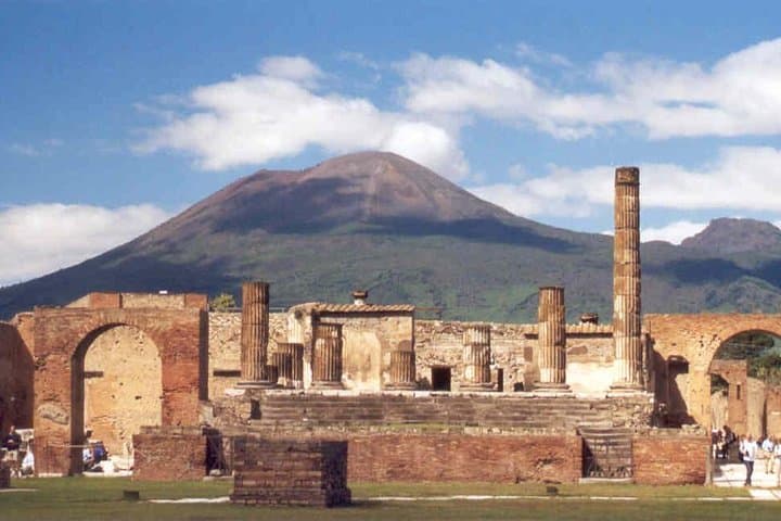 Day Trip to Pompeii and Naples from Rome — Semi-Private Pompeii Tour & Naples Highlights photo 2
