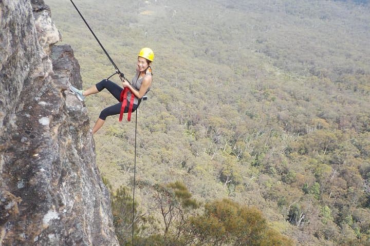 Juggler Canyon Abseiling Adventure — Blue Mountains Canyoning Day Trip photo 3