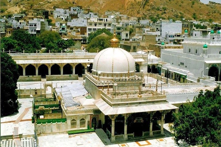 Same-Day Ajmer & Pushkar Cultural Tour from Jaipur — Brahma Temple, Pushkar Lake & Ajmer Sharif photo 2