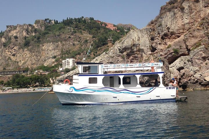 Isola Bella Mini Cruise from Taormina: 2-Hour Coast-to-Coast Snorkel Tour photo 2