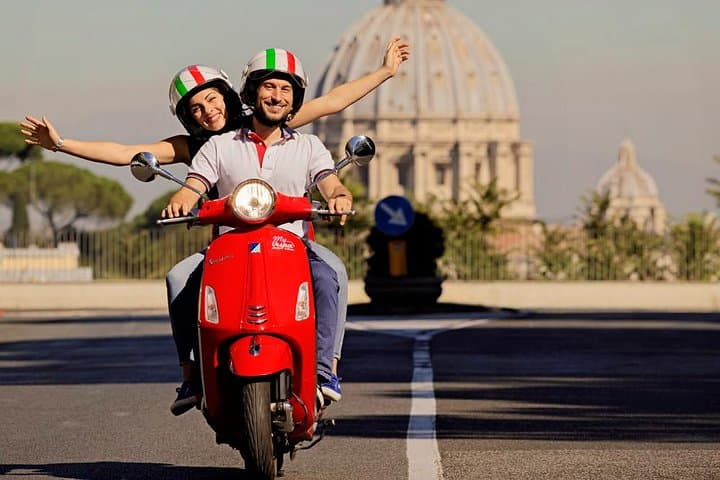 Rome Vespa Panoramic Tour: 3-Hour Scooter Experience