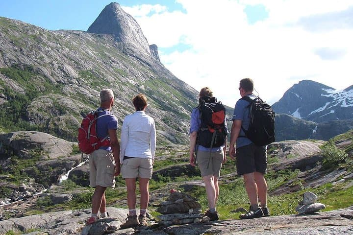 Hidden Valley Hike in Bodø: Åselidalen Day Trip to Børvasstindane
