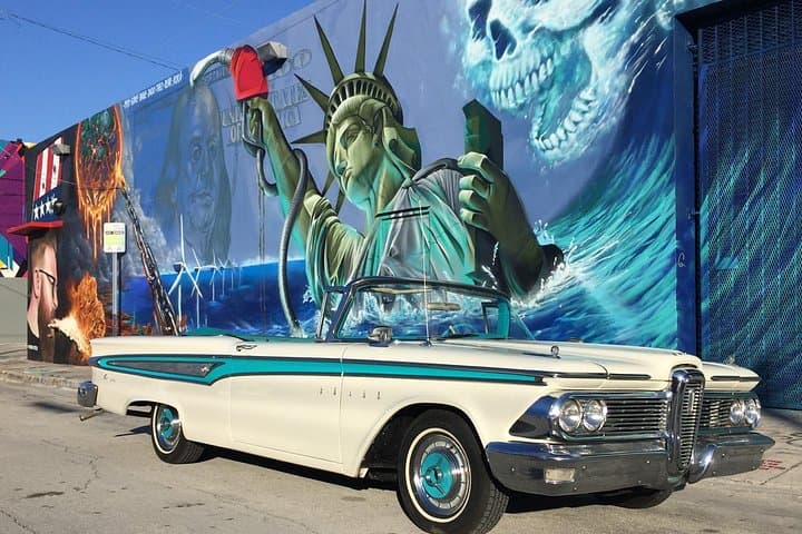 Classic Convertible Car Tour of Miami Beach & Wynwood — Private 2-Hour Drive photo 3