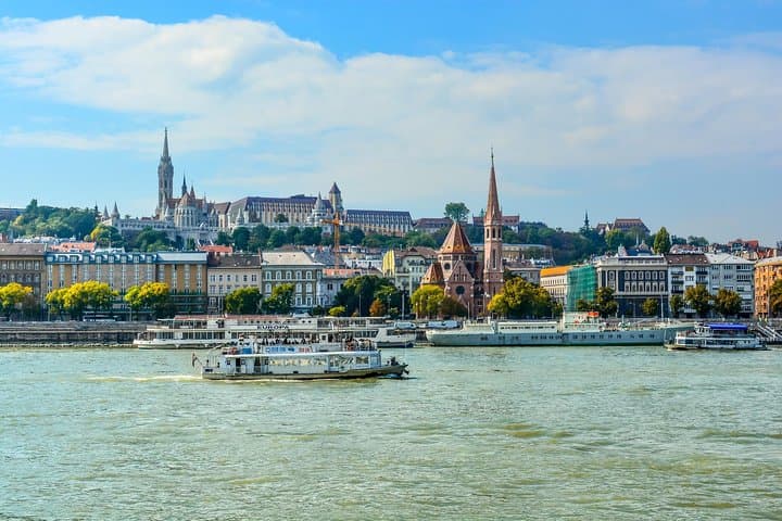 Budapest Private Luxury Sightseeing Tour — 4-Hour Personalized City Highlights with Guide & Transport photo 5