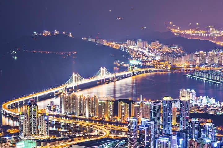 Busan by Night: Gwangan Bridge & Busan Cinema Center Evening Coach Tour photo 2