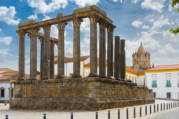 Evora Private Day Tour: Roman Ruins, Arraiolos Carpets & Alentejo Countryside