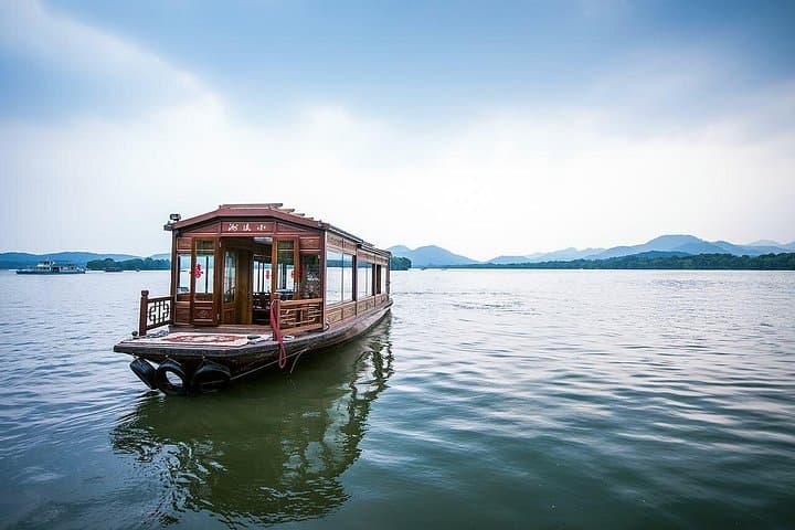 West Lake & Meijiawu: Private Hangzhou Day Tour from Shanghai photo 1