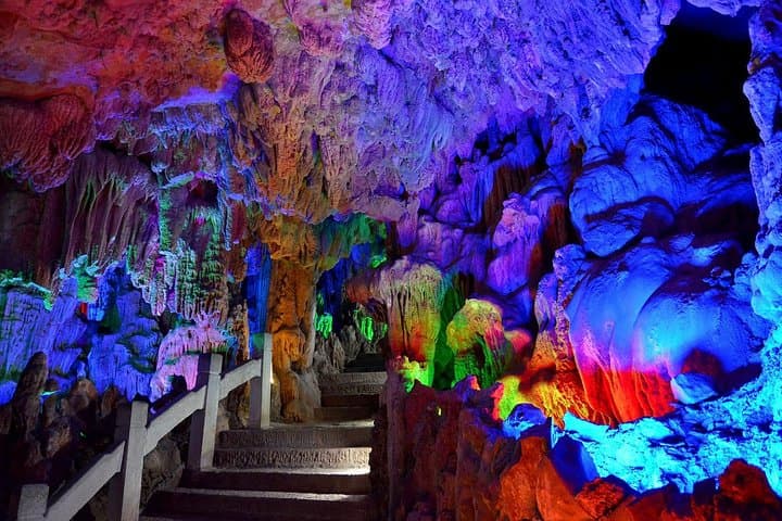 2-Day Guilin Private Package: Li River Cruise, Reed Flute Cave & Elephant Trunk Hill photo 2