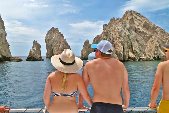 Cabo Escape Snorkel Cruise: Land's End, Chileno Bay & Open-Bar Boat Tour photo 4