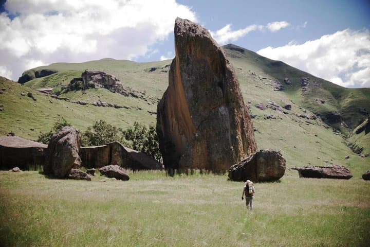 Overnight Cave Hike in the Ukhahlamba Drakensberg: 2-Day Wilderness Sleepover