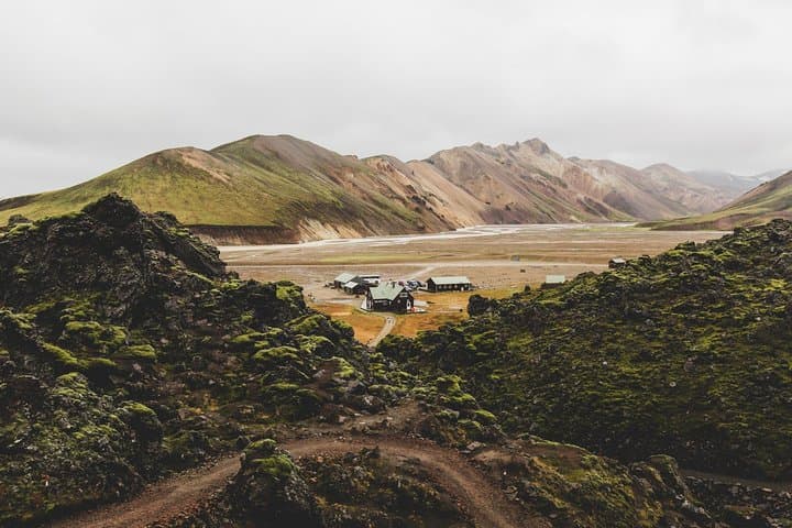 Landmannalaugar Super-Jeep Day Tour: Hot Springs, Rhyolite Peaks & Lava Fields