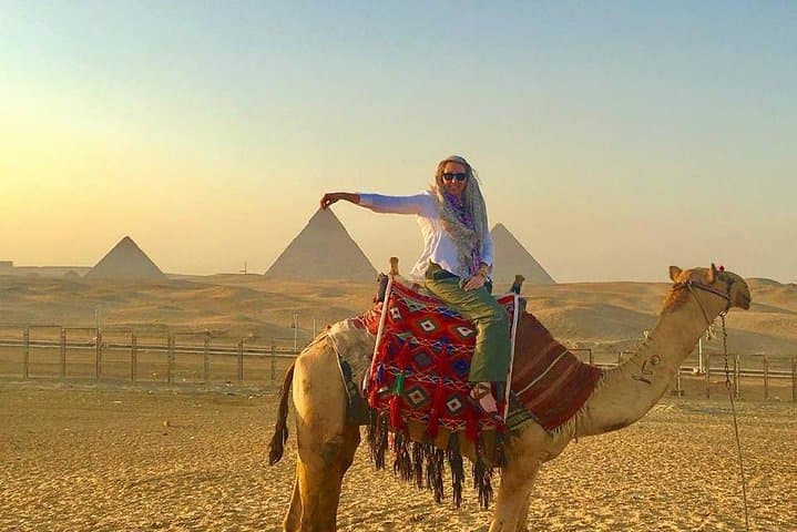 Giza Pyramids & Nile Felucca: Half-Day Tour with Camel Ride and Lunch