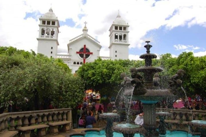 Ruta de las Flores: Full-Day Tour of Colonial Towns, Coffee Fincas & Handicrafts