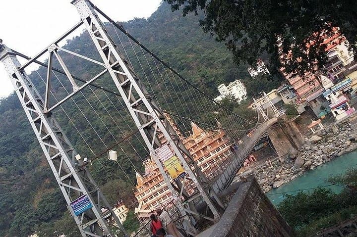 Same-Day Haridwar & Rishikesh Tour from Delhi by Car — Har Ki Pauri, Laxman Jhula & Ganga Aarti