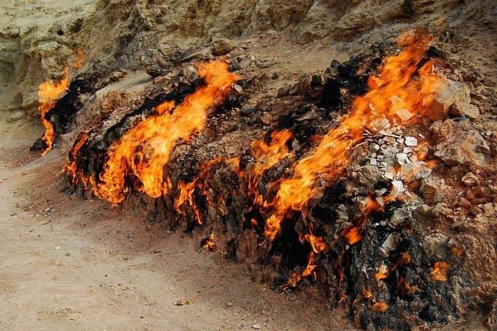 Fire Temple and Yanardag Tour: Baku's Eternal Flames photo 3