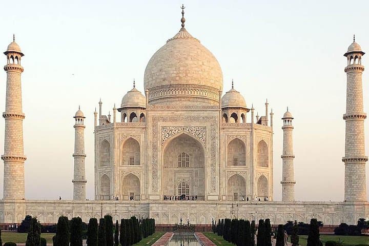 Day Trip to the Taj Mahal & Agra Fort — Private Tour from Delhi