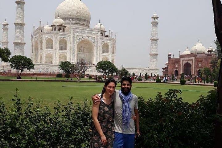 Gatimaan Express Day Trip to the Taj Mahal: Fast Train, Iconic Sights