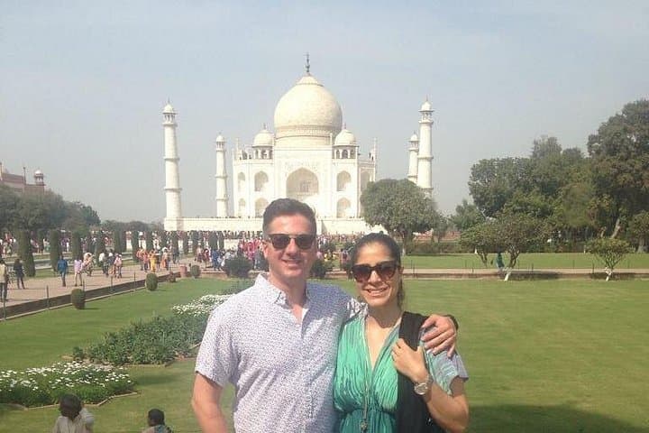 Sunrise at the Taj: Private Day Trip From Delhi to Agra and Agra Fort