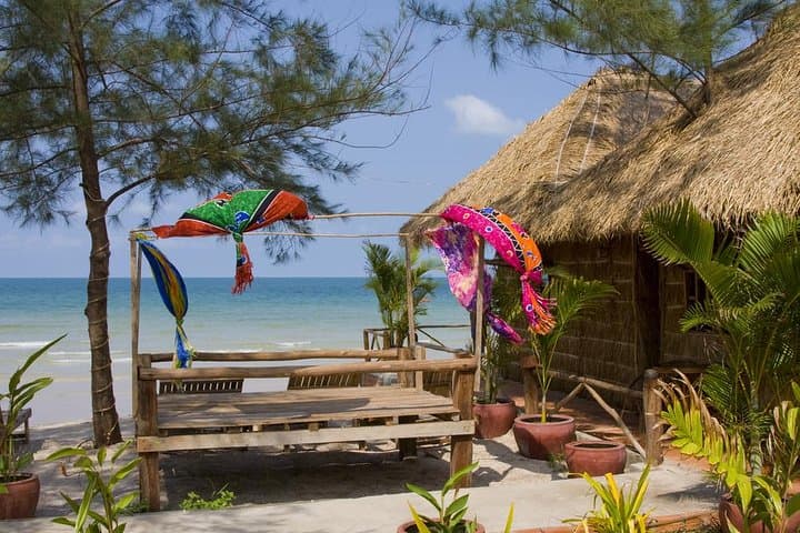 Sihanoukville Full-Day Shore Excursion: Kbal Chhay Waterfall, Krom Pagoda & Hawaii Beach