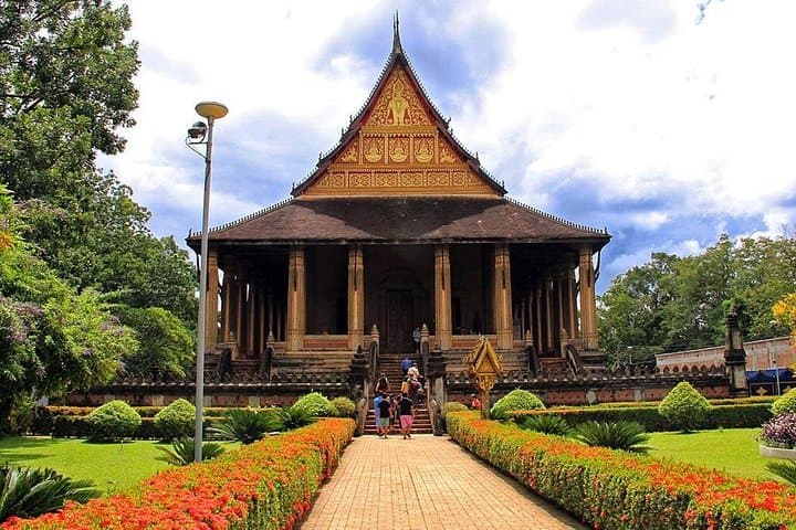 Cycle the Mekong Backroads: Vientiane to Hmong Villages Day Tour