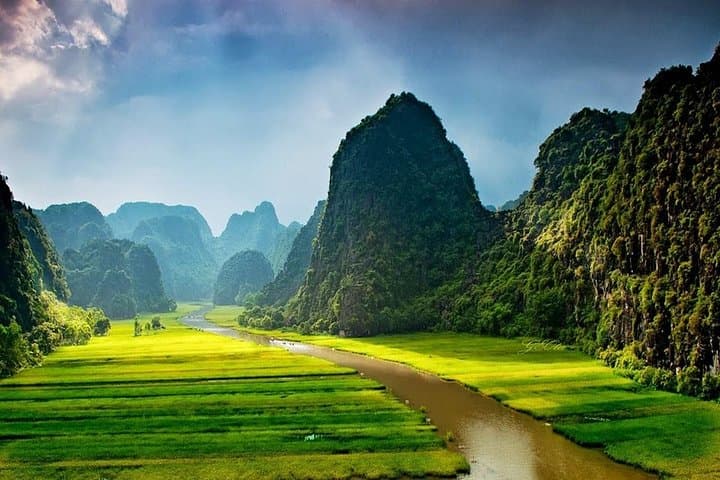 Ninh Binh & Hoa Lu Ancient Citadel Day Tour with Tam Coc Boat and Optional Biking photo 2