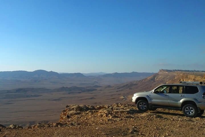 Exploring Ramon Crater: Four-Hour Geological & Wildlife Intro in the Negev