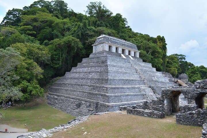 Palenque, Agua Azul & Misol-Há: Full-Day Palenque Archaeological Site and Jungle Waterfalls Tour from Tuxtla Gutiérrez