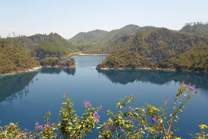 El Chiflón & Montebello Lakes Day Trip from Tuxtla: Waterfalls, Colored Lakes & Jungle Trails photo 1